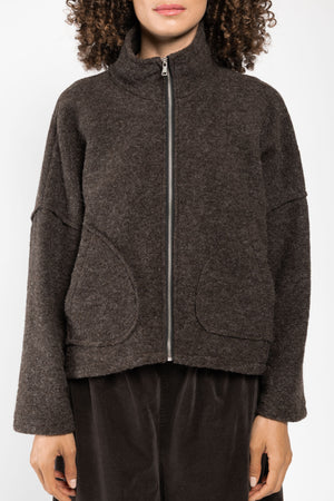 Veste Assam