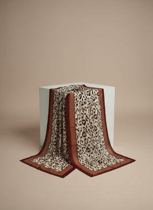 Foulard Nilesh Panthère — foulard femme imprimé panthère (vue 4)