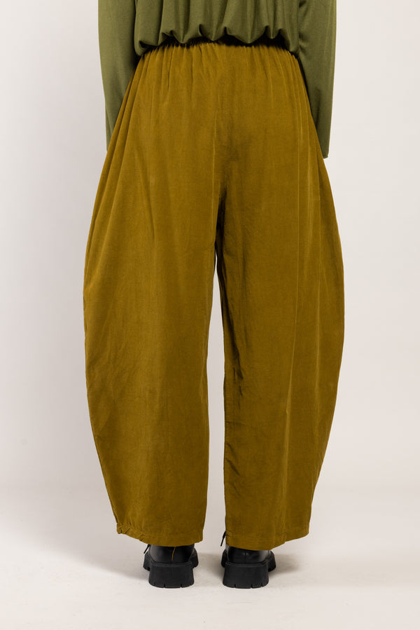 Pantalon Mazin Velours La Sélection Stocks du Marais — coloris Kiwi (vue 5)