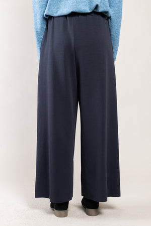 Pantalon Ponny Milano marine a.osher, coupe raccourcie vue de profil