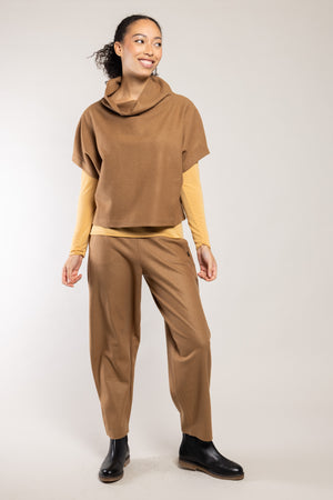 Top Diva laine écoresponsable ambre Elemente Clemente en total look avec le pantalon Sipa